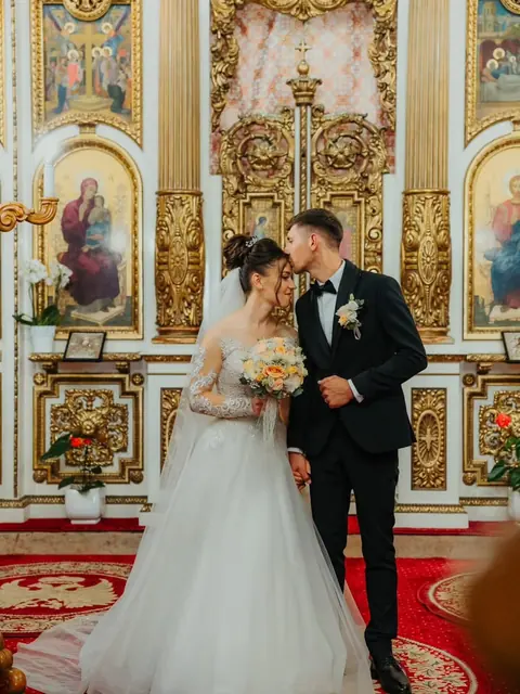 Mirii în biserică